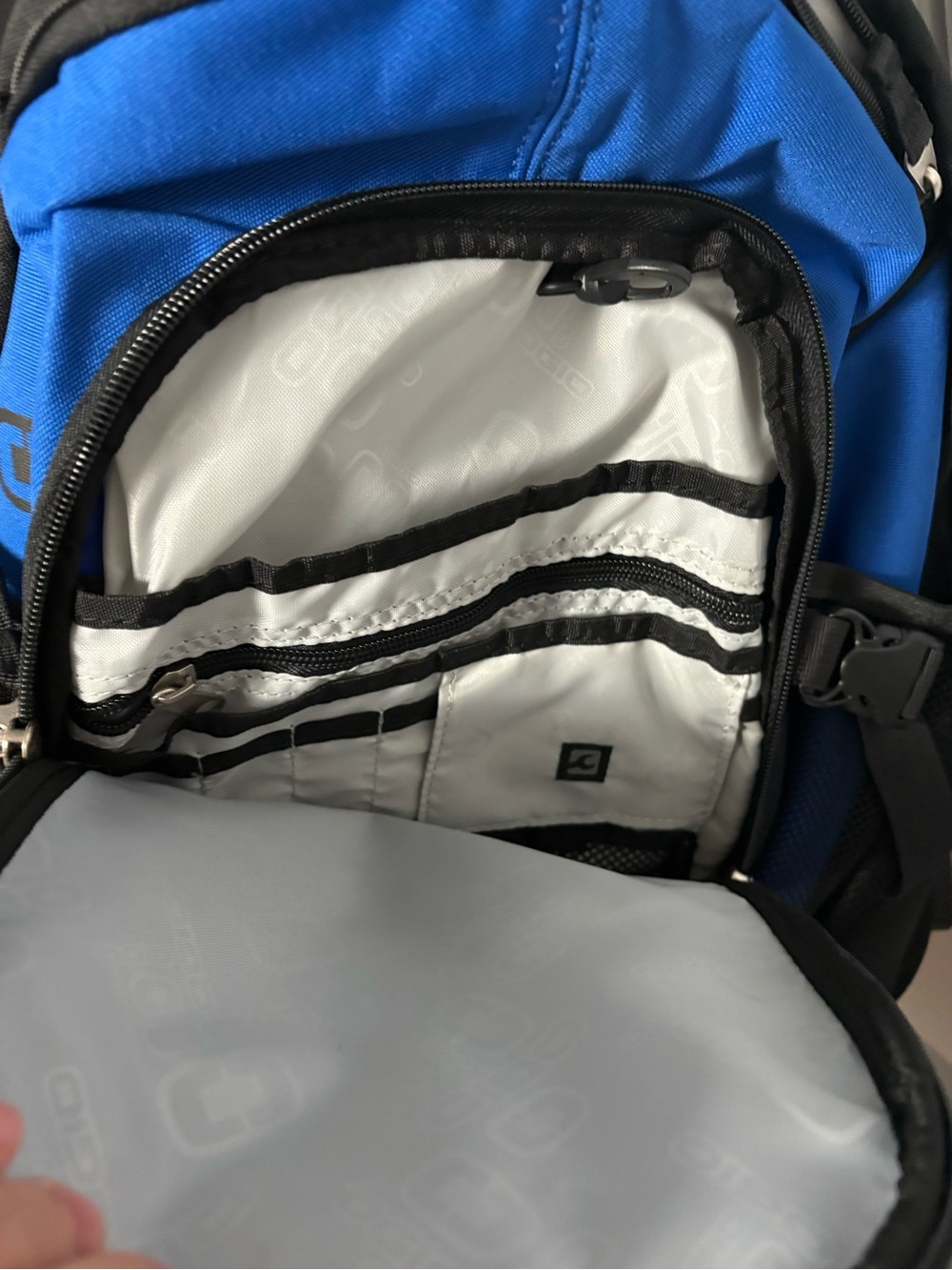 OGIO Tech Specs Fugitive Backpack Blue and Black Men's Backpack never used - Picture 8 of 10